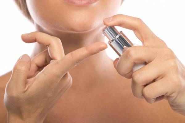 保湿力で夕方の顔が変わる！メイクしたてをキープする化粧下地5選