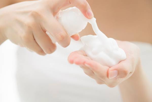 保湿しながら洗える♡しっとり美肌をつくる優秀洗顔フォーム4選