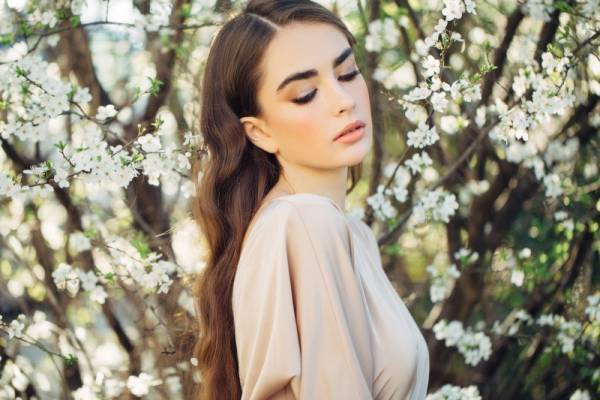 4月のケアが美肌を制す！今すぐ始めるべきプロ絶賛のシミ・美白対策とは？