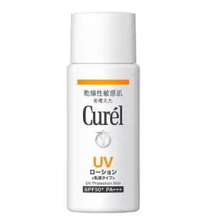 日焼け止めなのに高保湿！夏のバリバリ肌を防ぐ日焼け止めとは