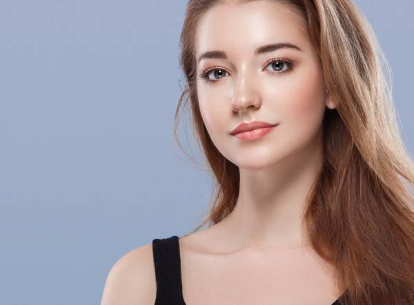 【ツヤ肌】化粧下地がポイント!艶のあるベースメイクの作り方を徹底解説