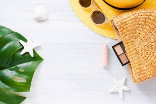 夏メイクをさらさら快適に！ひんやり冷触感が魅力の注目コスメ3選