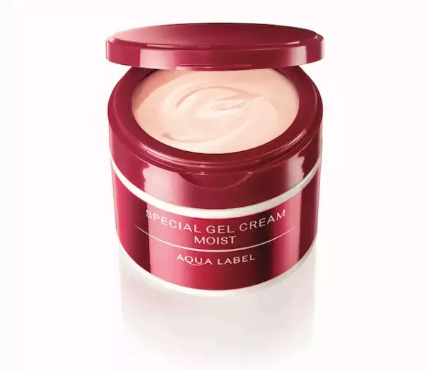 在宅ですっぴんなのに肌あれ…。うるおいを保つランチタイムのおすすめ習慣！