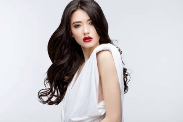 トレンド続行中！チャイボーグメイクにぴったりな中華コスメ特集