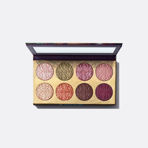 秋の目元を艶やかに彩る！2021新作アイシャドウで洗練モードなアイメイクを