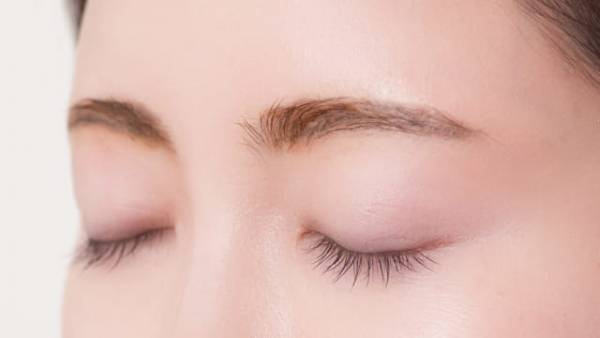 【話題のアイブロウ体験レポ】すっぴんからトレンド眉に大変身！