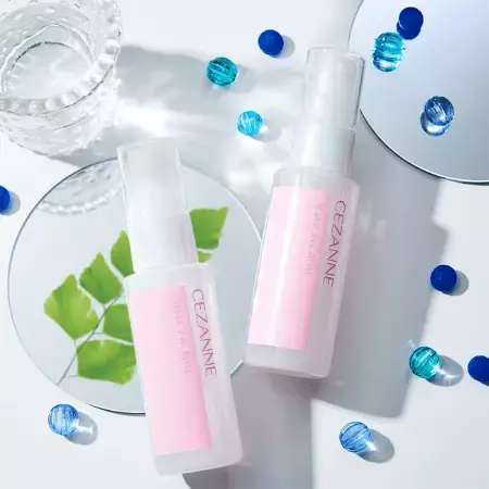 マスク中も大活躍《メイクフィックスミスト》でメイク崩れを防ごう！