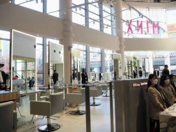リアルとデジタルの融合！最新の購入体験が楽しめる美容室「Smart Salon」誕生