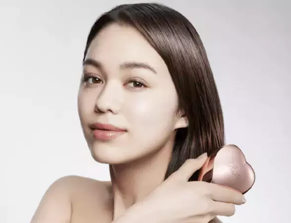 ダメージヘアを蘇らせる！短期間でツヤツヤ美人髪を作るヘアケアアイテム5選