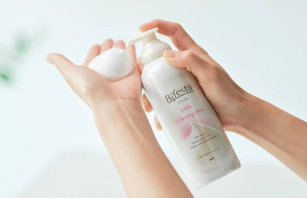 秋冬の乾燥しやすい肌に《新作クレンジングミルク》で洗うたびにもっちり肌へ