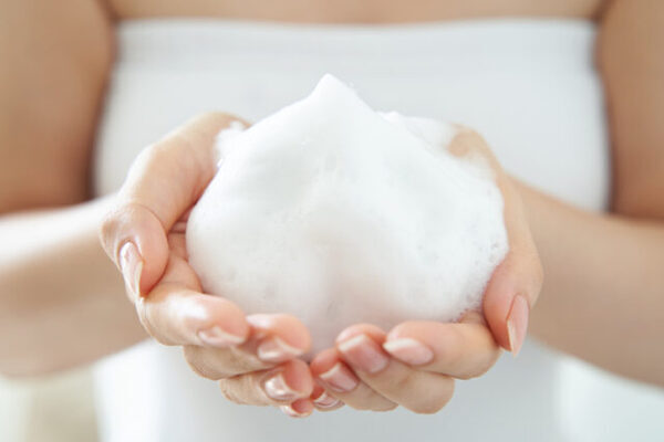 モチモチ泡で優しく汚れをオフ♡おすすめの泡洗顔5選