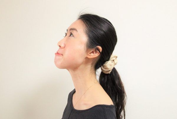 引き締まった小顔になる 顔痩せ エクササイズ3つ 年11月5日 ウーマンエキサイト 1 2