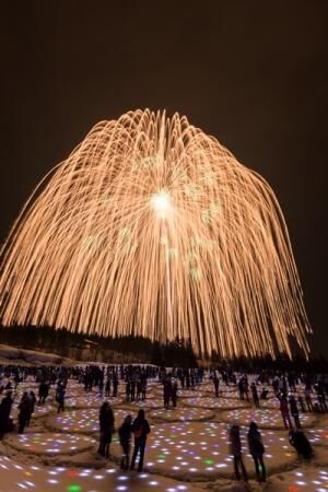 1日限りの雪上に花咲く3尺玉！「大地の芸術祭 雪花火」新潟で3月4日開催