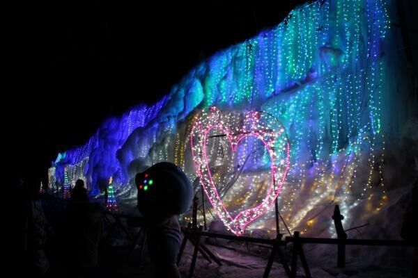 軽井沢・氷柱白糸イルミネーション開催！日本夜景遺産でロマンチックなドライブを