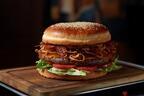 超特大ハンバーガーは通常の5倍サイズ！グランドハイアット東京に豪快＆贅沢な肉メニュー登場