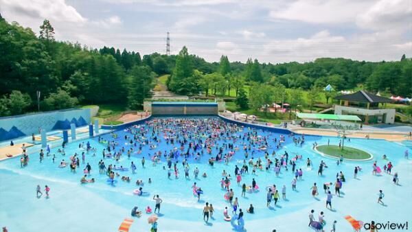 「県民公園太閤山ランド」のプール広場で8種類のプールを満喫しよう