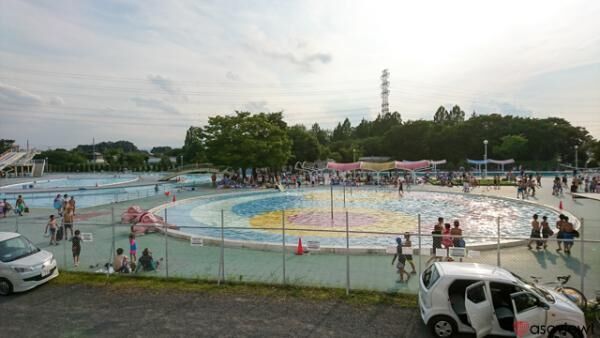 坂戸市民総合運動公園の夏季プール開催中！多彩なプールで夏を満喫しよう