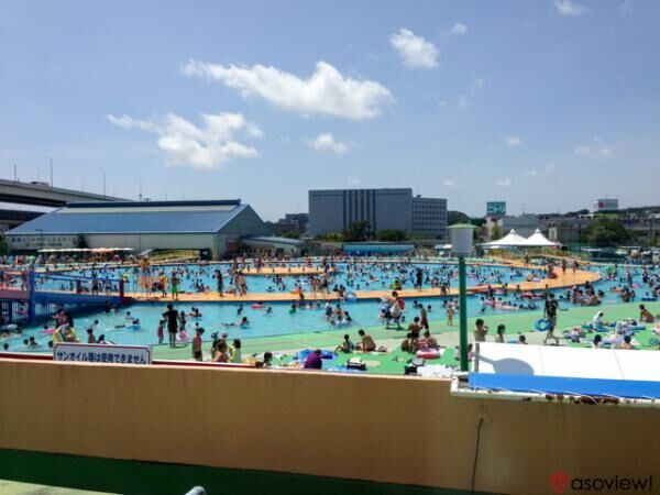 横浜市民から愛される「横浜プールセンター」で、夏を遊び尽くそう！家族連れにもおすすめ！