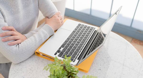 イライラや頭痛にさようなら！ 生理前の不調（PMS）を緩和する食生活