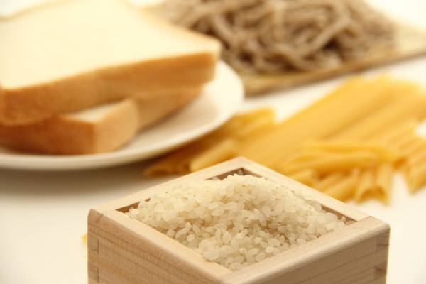 食べ過ぎた日のリセットにも！カシコク使いたい低糖質商品4選