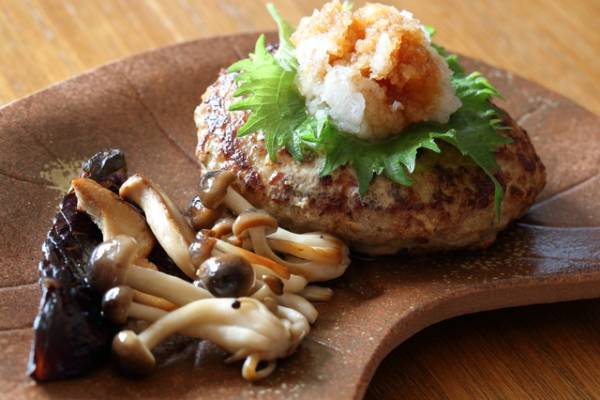 ダイエッターにおすすめ！ヘルシーハンバーグの作り方