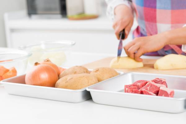 発生数は夏がピーク！細菌性食中毒を防ぐ心得とは