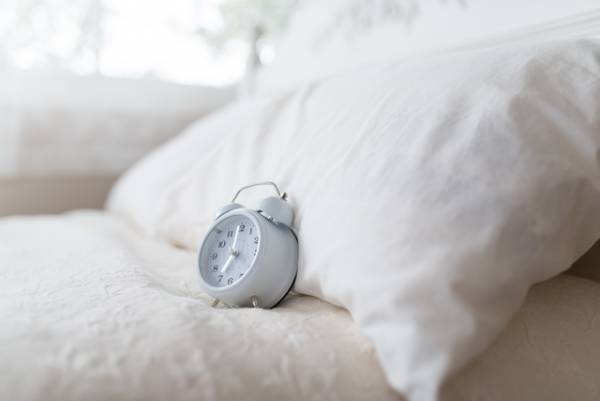 朝から気分爽快！質の良い睡眠を助ける食べ物と5つの心得