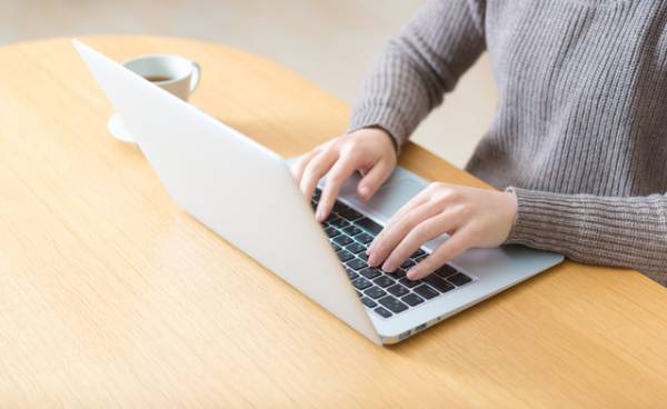 あなたは大丈夫？座りすぎによる健康リスクを知ろう