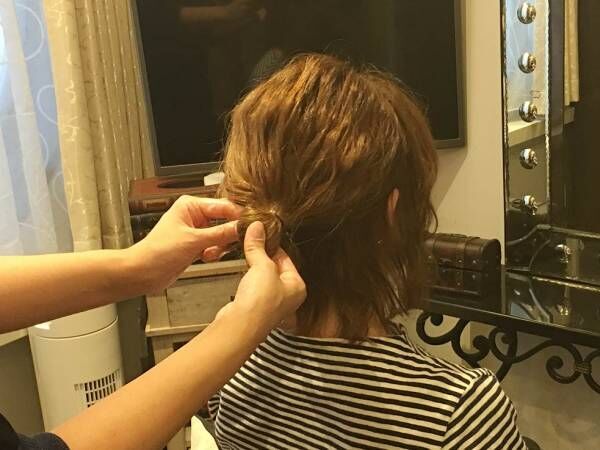 短めヘアさんにオススメ簡単オシャレなハーフアップシニヨン☆ヘアゴム１つでできる！