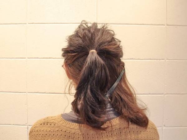 ハーフアップもポニーテールも飽きちゃった 少し変わった簡単ねじりヘアアレンジ ウーマンエキサイト 1 2