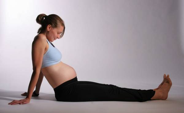 妊娠中の「こむら返り」どうしたらいい？ 対処法や予防法は？