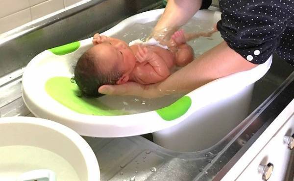 沐浴からバスチェア代わりまで…永和の「新生児ベビーバス」が便利！