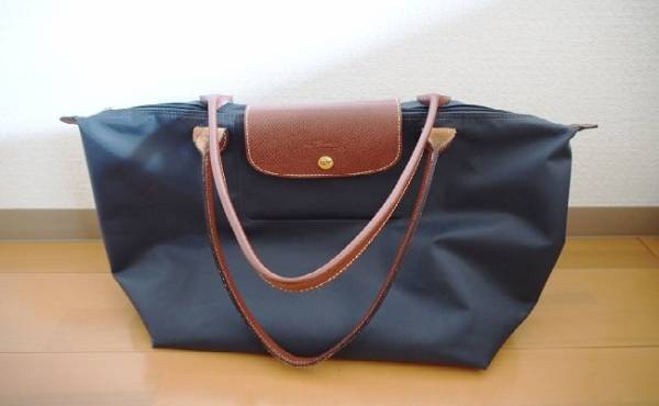 マザーズバッグ以外でも長く使えるロンシャンのトートバッグが◎