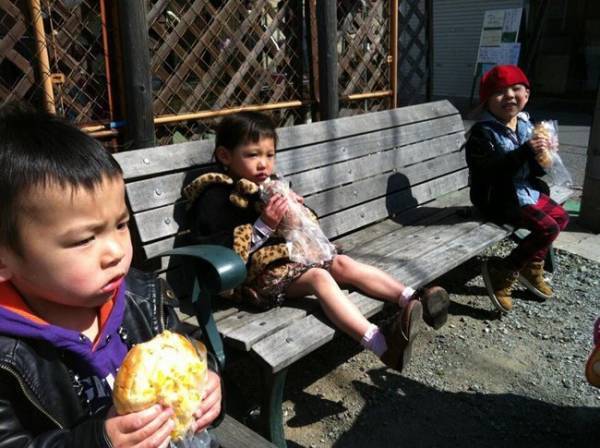 手取り20万円で子ども6人！「人生オモロイ！」生き方【大家族山口家】