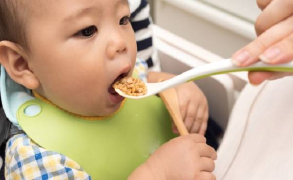 納豆が大好き♪  食べさせ方のポイントを管理栄養士がアドバイス