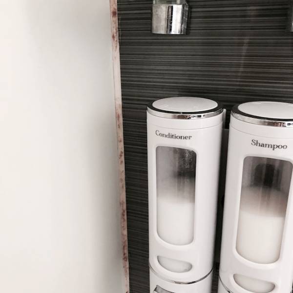 頑固なカビが驚くほど落ちる！？話題のカビ取りジェルが梅雨に大活躍★