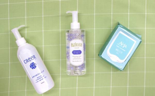 拭くだけでOK！メイク落としから保湿までできる時短クレンジング3選