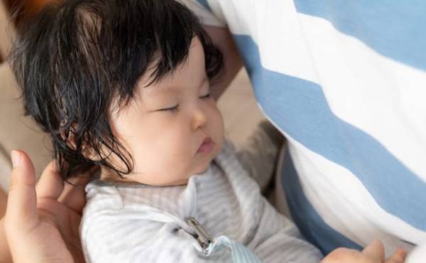 汗でベタベタ…。夏の赤ちゃんの生活環境について助産師がアドバイス！