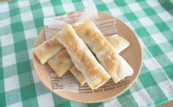 手づかみ食べしやすい♪ぱくぱく春巻きの作り方【管理栄養士監修】