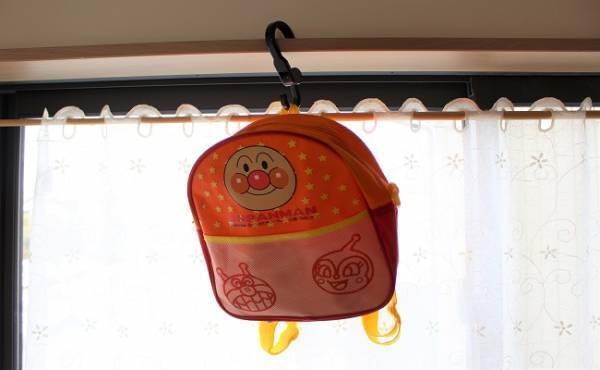 【100均】地味だけど大活躍！ダイソーの「回る」フックが使いやすい！