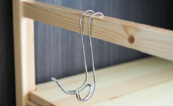 整理収納アドバイザーがオススメ！無印良品の「先割れフック」