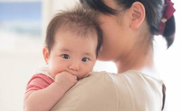 抱き癖がついてしまった！？ ママの疑問に助産師がアドバイス！