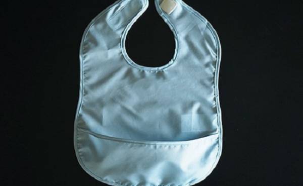 整理収納アドバイザーがオススメ！無印良品の「お食事スタイ」