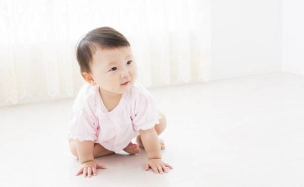 赤ちゃんのハイハイが変？座りばい、シャフリングベビーって？【体験談】
