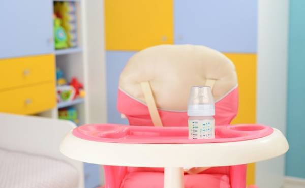 離乳食のときに使うならコレ！ ベビーチェアを選ぶときの4つのポイント