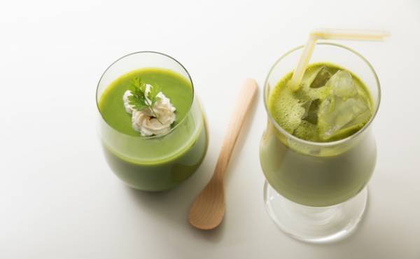 妊娠中に抹茶を飲んでもOK？注意したい成分はカフェイン以外にも…！