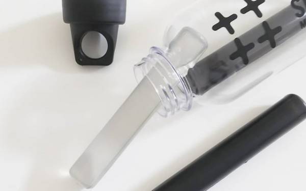 マイボトルにぴったり♡セリアで発見！モノトーンアイスキューブ