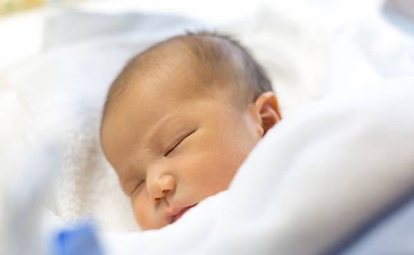 右足首が曲がってる…生まれてきた子どもは先天性内反足でした【体験談】