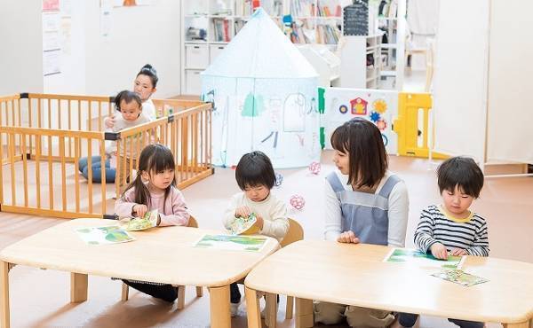 3人目妊娠で切迫早産…専業主婦の私が子どもを認可外保育園に預けるまで