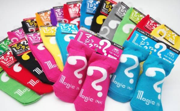 懐かしのあの文房具がソックスに！親子でリンクコーデが楽しめる